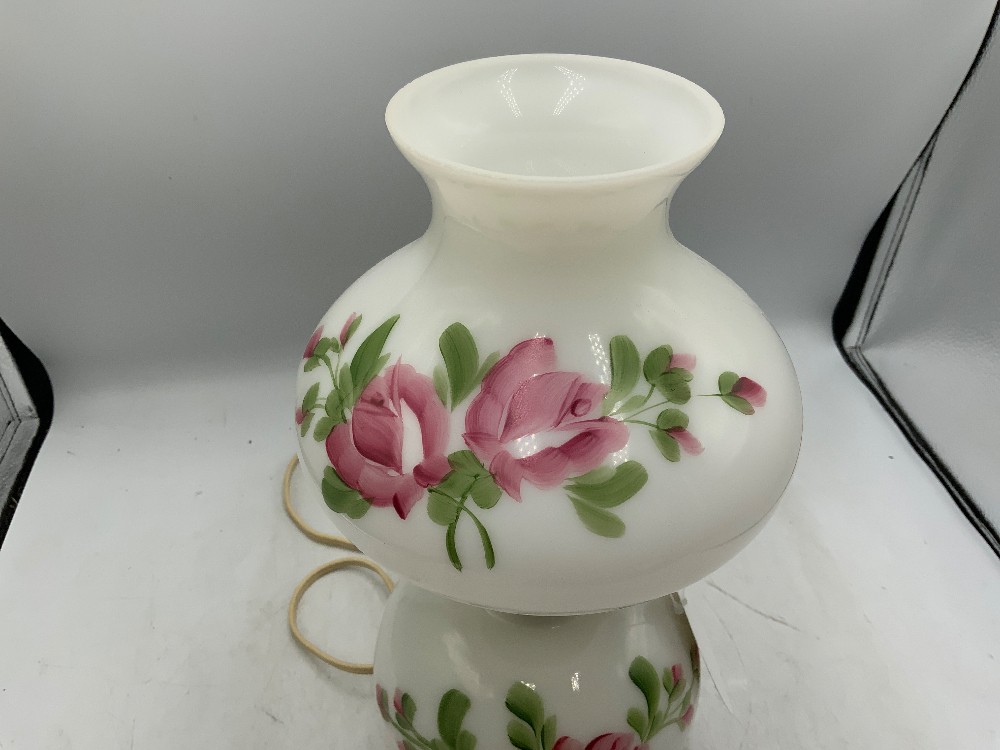 Vtg Sm Gone With the Wind Lamps