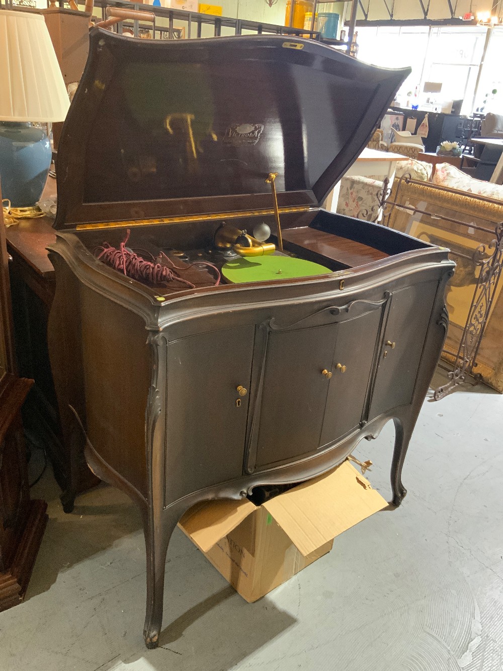 1900 Vitrola