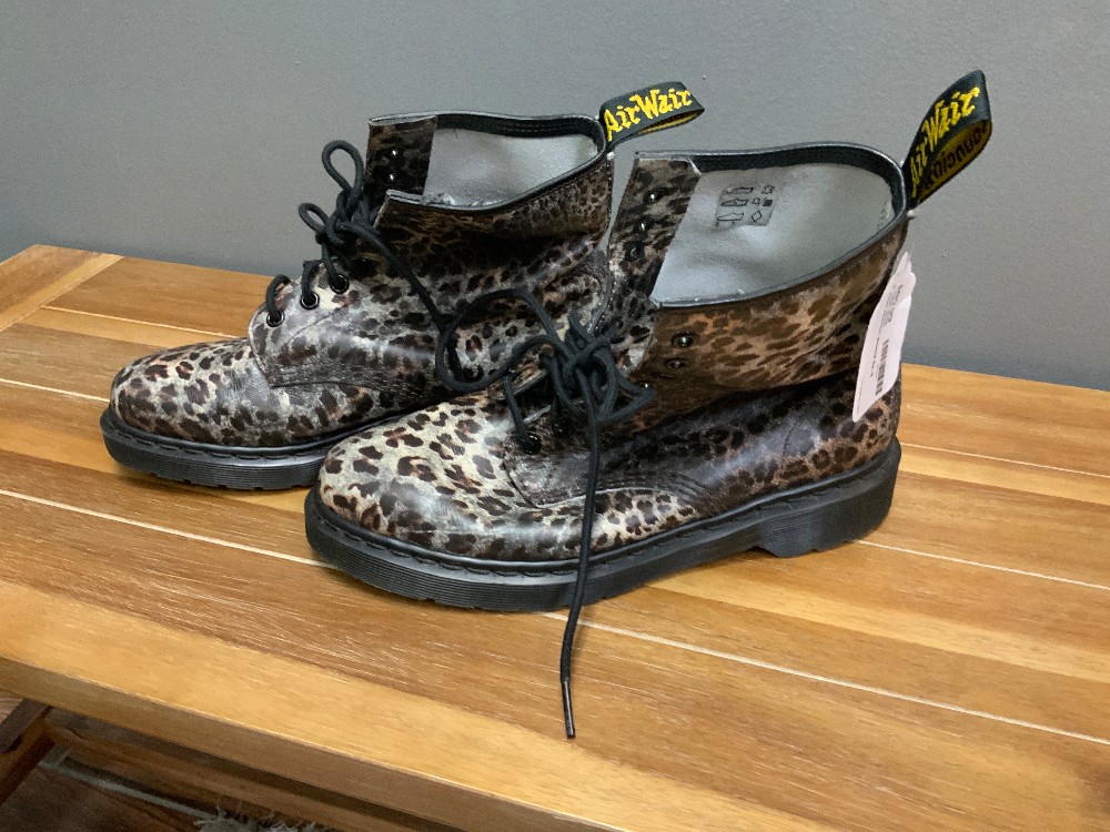 Doc Martin Boots Sz. 9