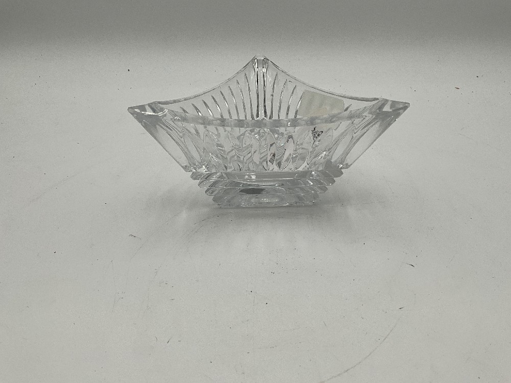 Mikasa Triangle Dish
