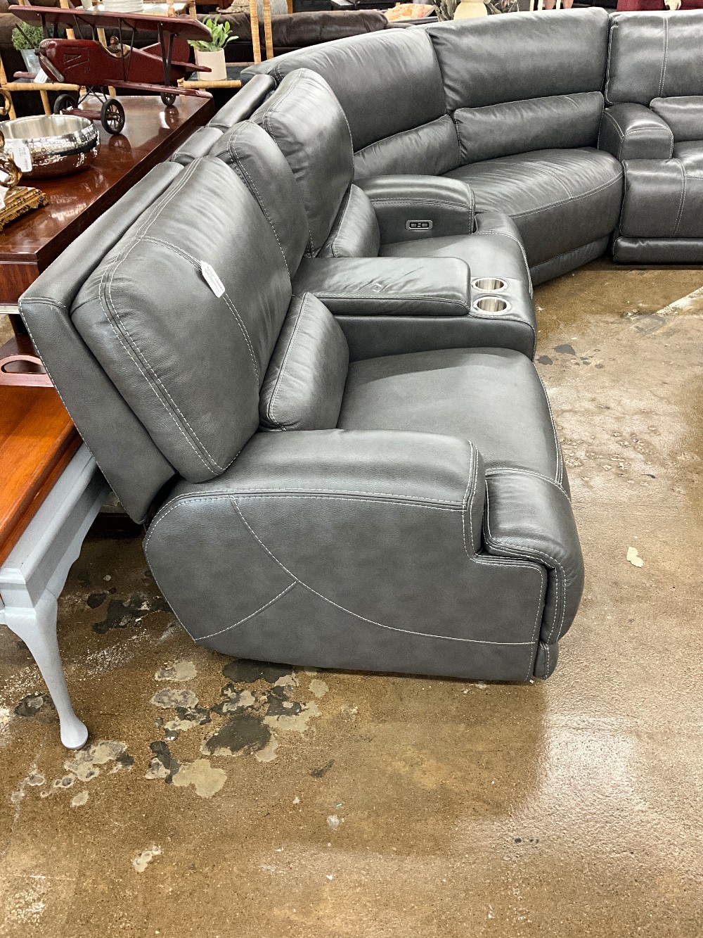 Wylder Leather Power Reclining Sectional w Power Headrest
