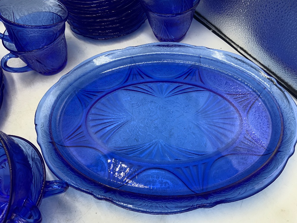 Cobalt Glass 36 pc Dish Set (Sm Chip Platter)