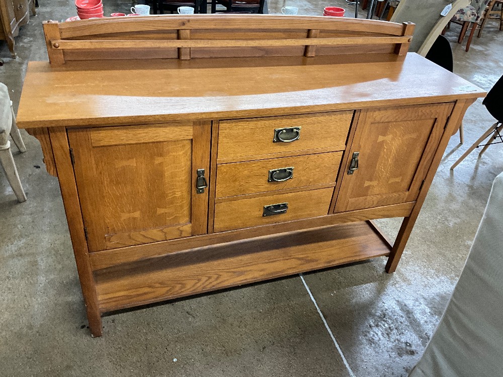 Basset Oak Buffet
