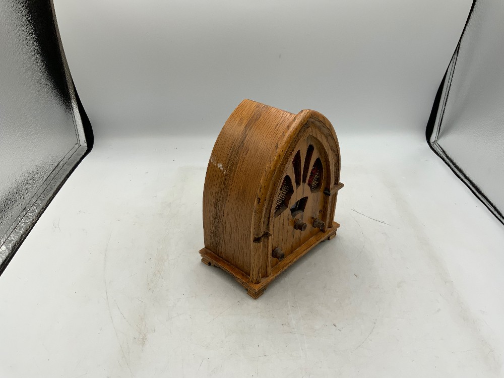 Enesco Vintage Music Box Radio