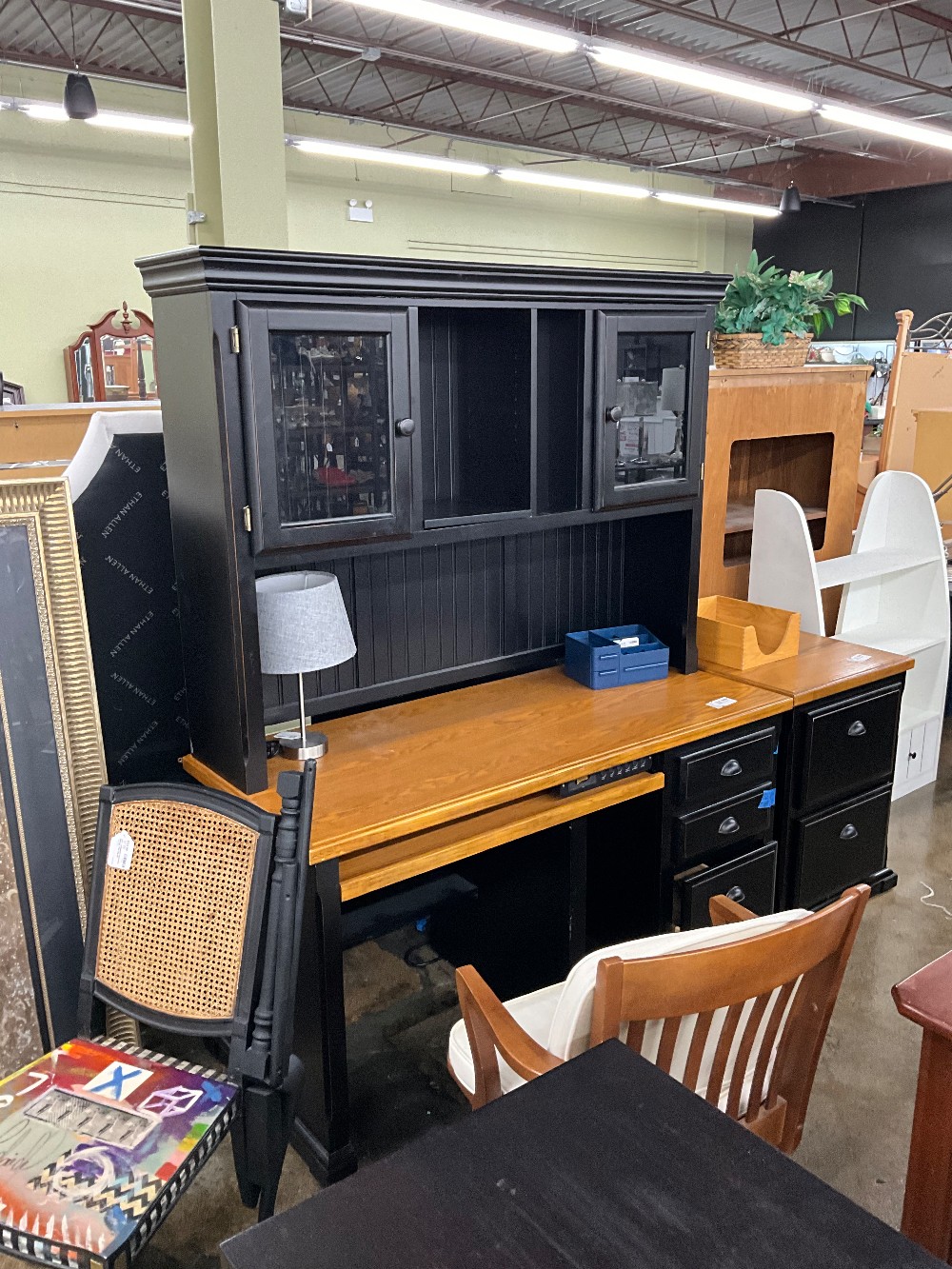 Black Wood & Oak Desk w Hutch