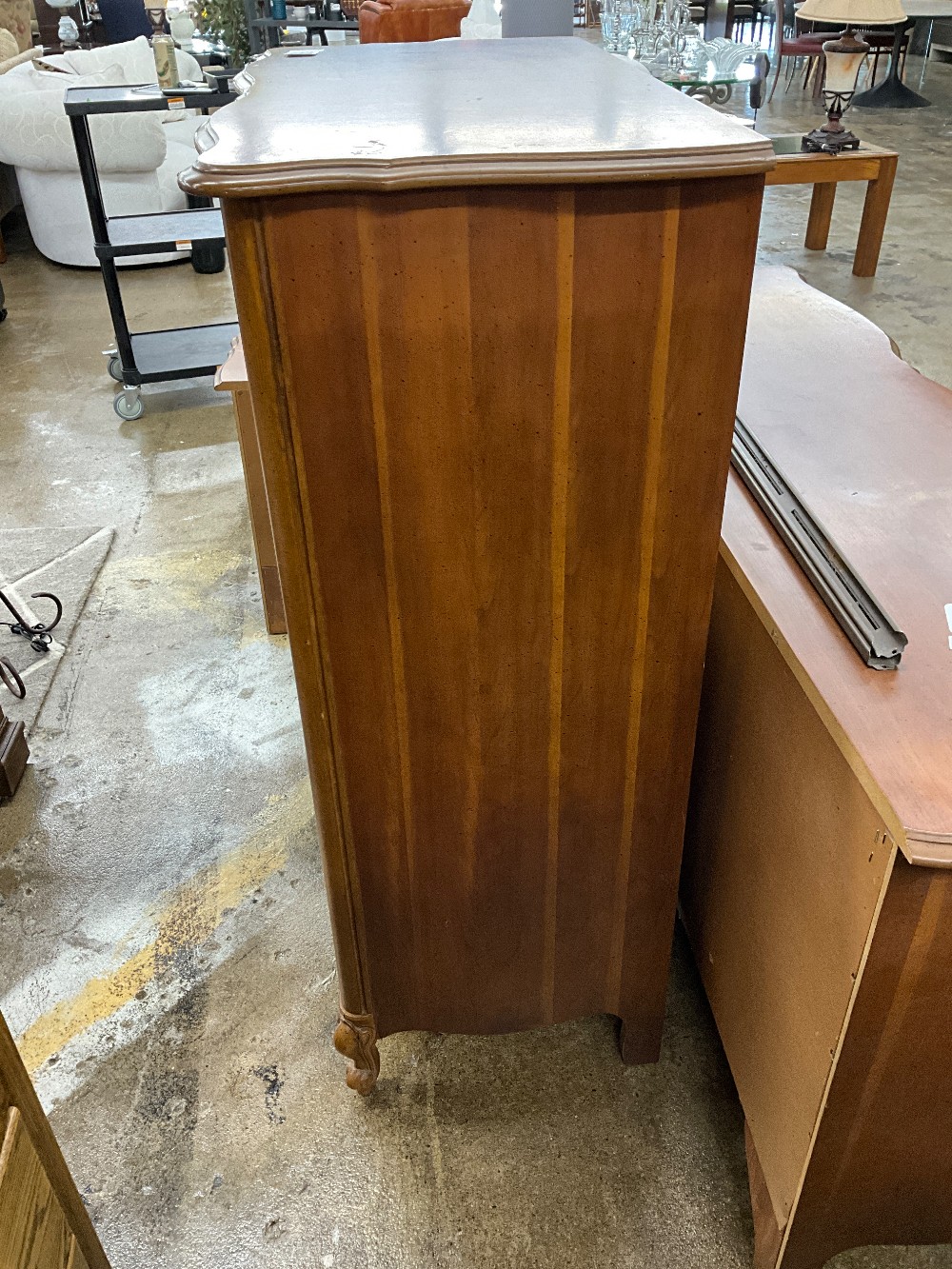 Vntg Chest of Drawers