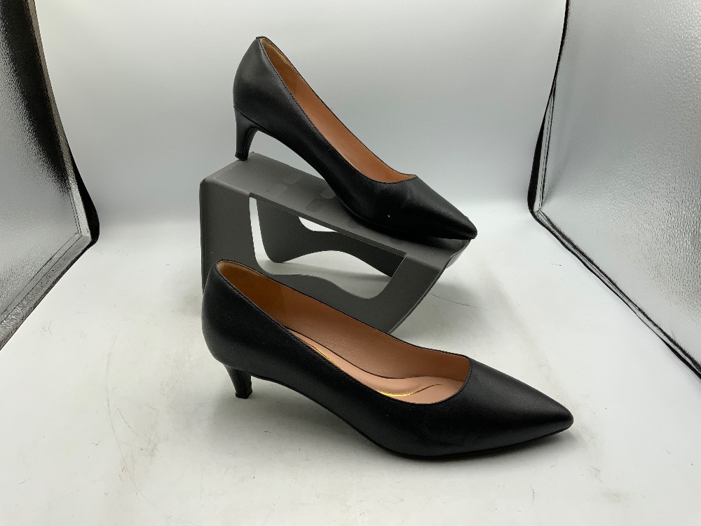 New Cole Haan Heels Size 8.5
