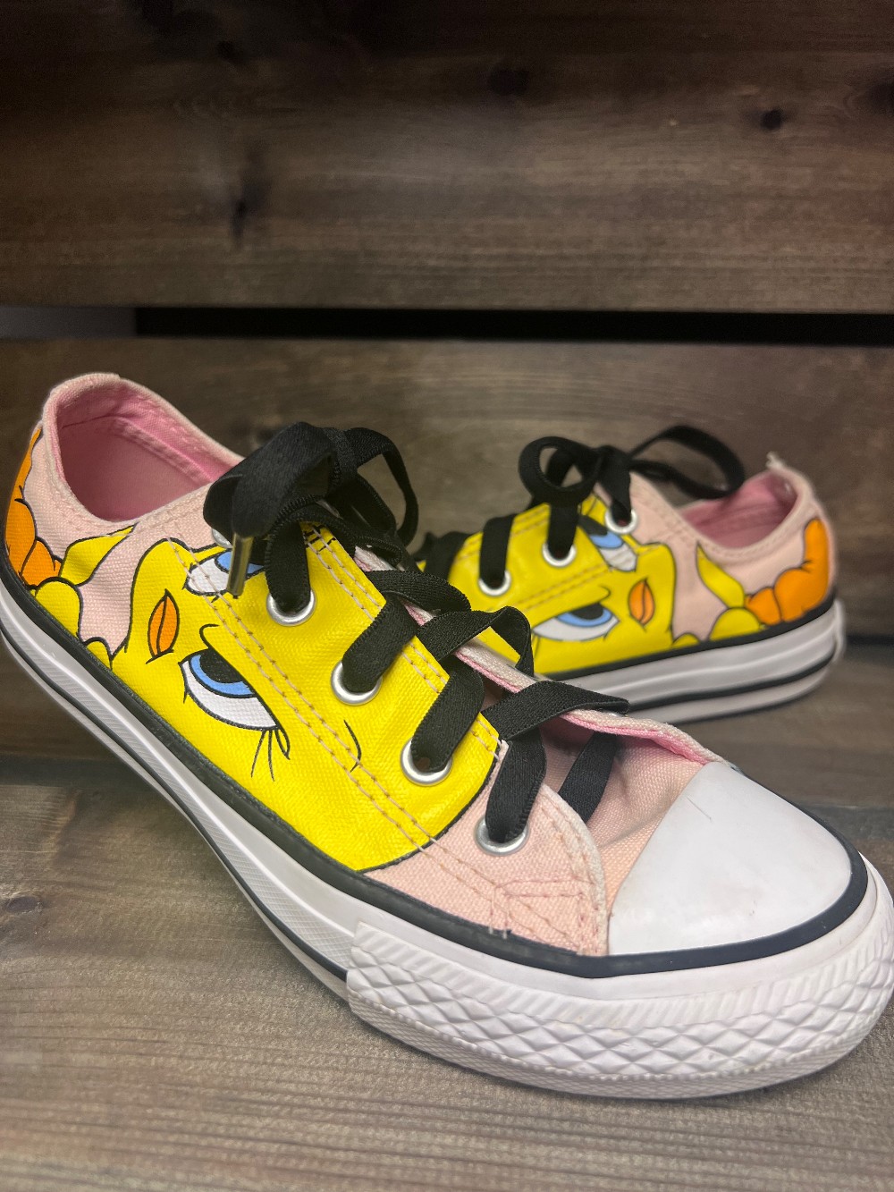 Looney Tunes Converse