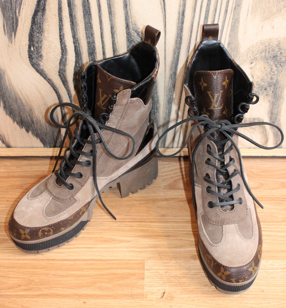 Louis Vuitton Monogram Laureate Platform Desert Boots sz 39