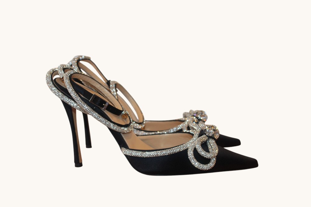 Mach & Mach Double Crystal Bow Pointed Pump sz 9