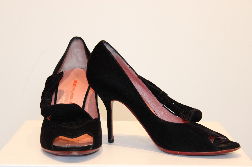 Eileen Shields Black Velvet Bow Detail Matchstick Heel (Sz 6)