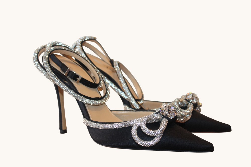 Mach & Mach Double Crystal Bow Pointed Pump sz 9
