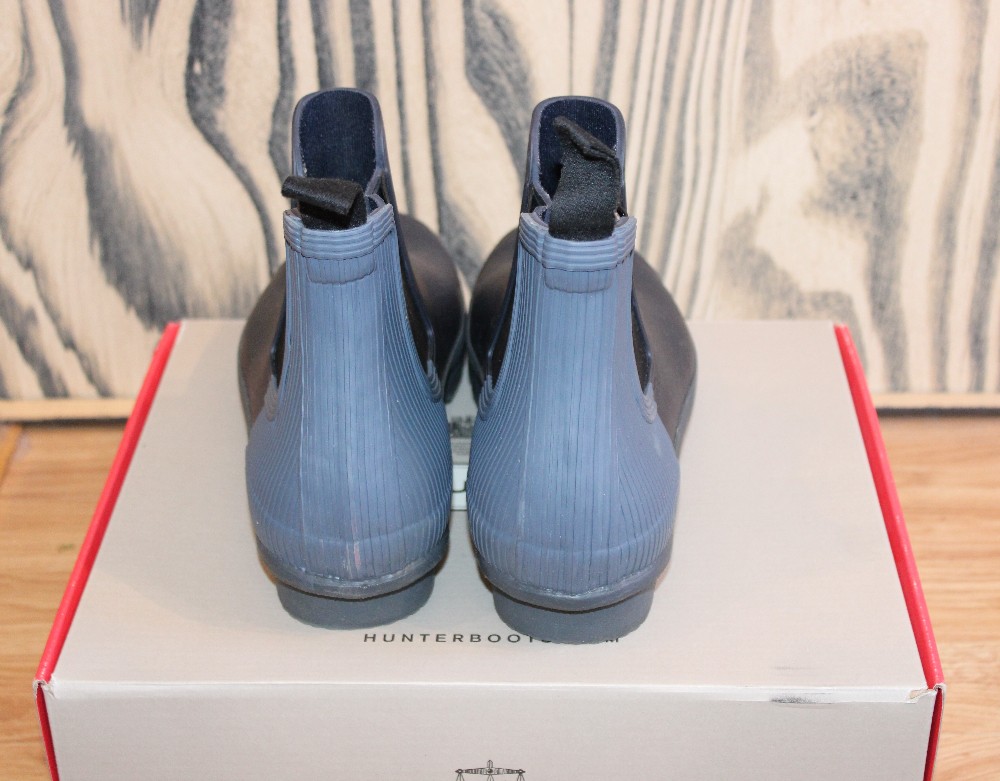 Hunter Blue Two-Tone Ankle Boots Sz 9