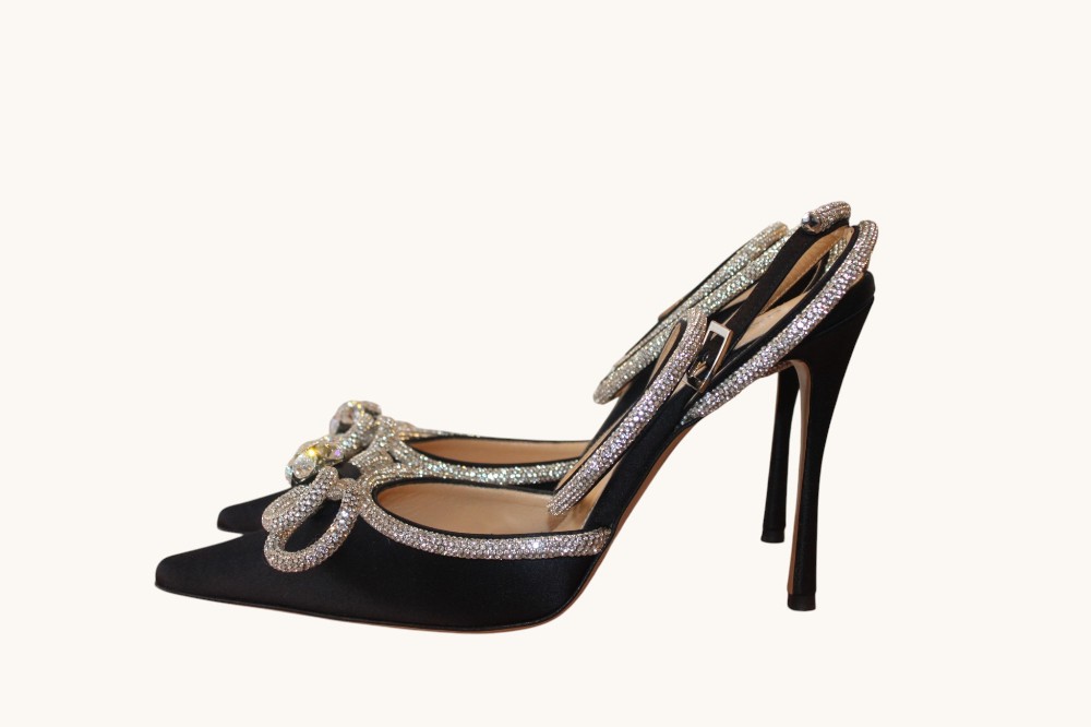 Mach & Mach Double Crystal Bow Pointed Pump sz 9
