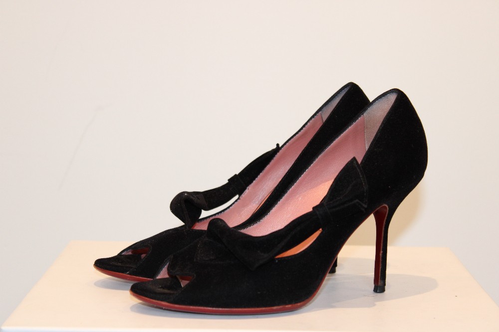 Eileen Shields Black Velvet Bow Detail Matchstick Heel (Sz 6)
