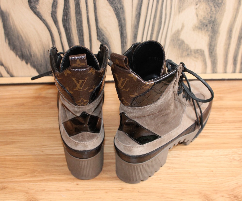 Louis Vuitton Monogram Laureate Platform Desert Boots sz 39