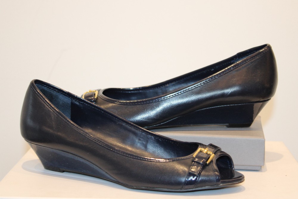 Lauren Ralph Lauren Navy Blue Open Toe Low Wedge (Sz 7.5)