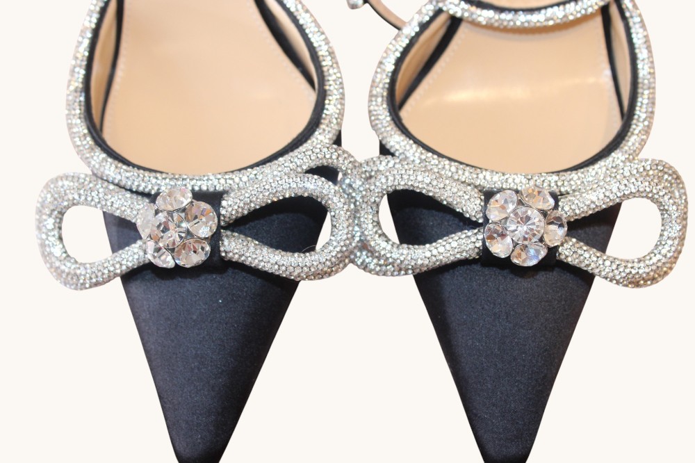Mach & Mach Double Crystal Bow Pointed Pump sz 9
