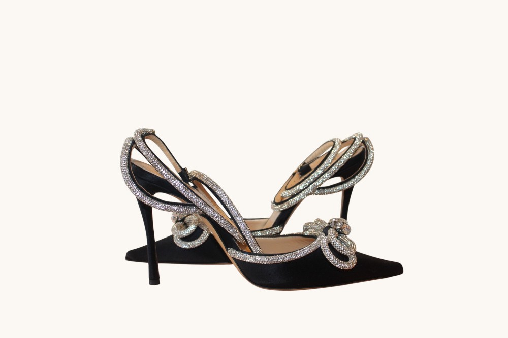 Mach & Mach Double Crystal Bow Pointed Pump sz 9