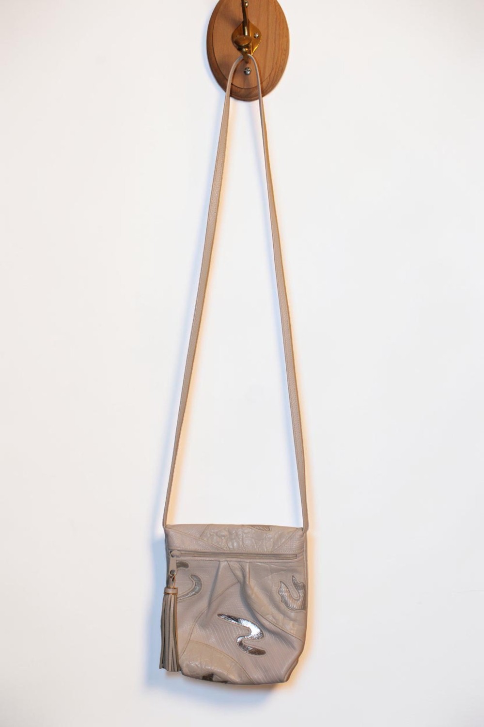 Vintage Sharif Cross Body White Leather