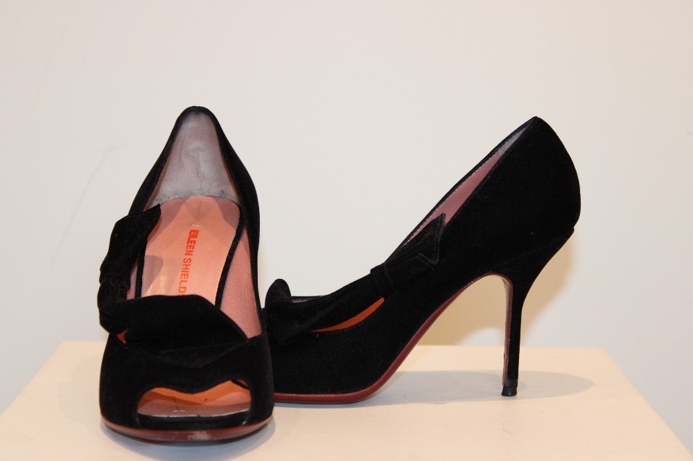 Eileen Shields Black Velvet Bow Detail Matchstick Heel (Sz 6)
