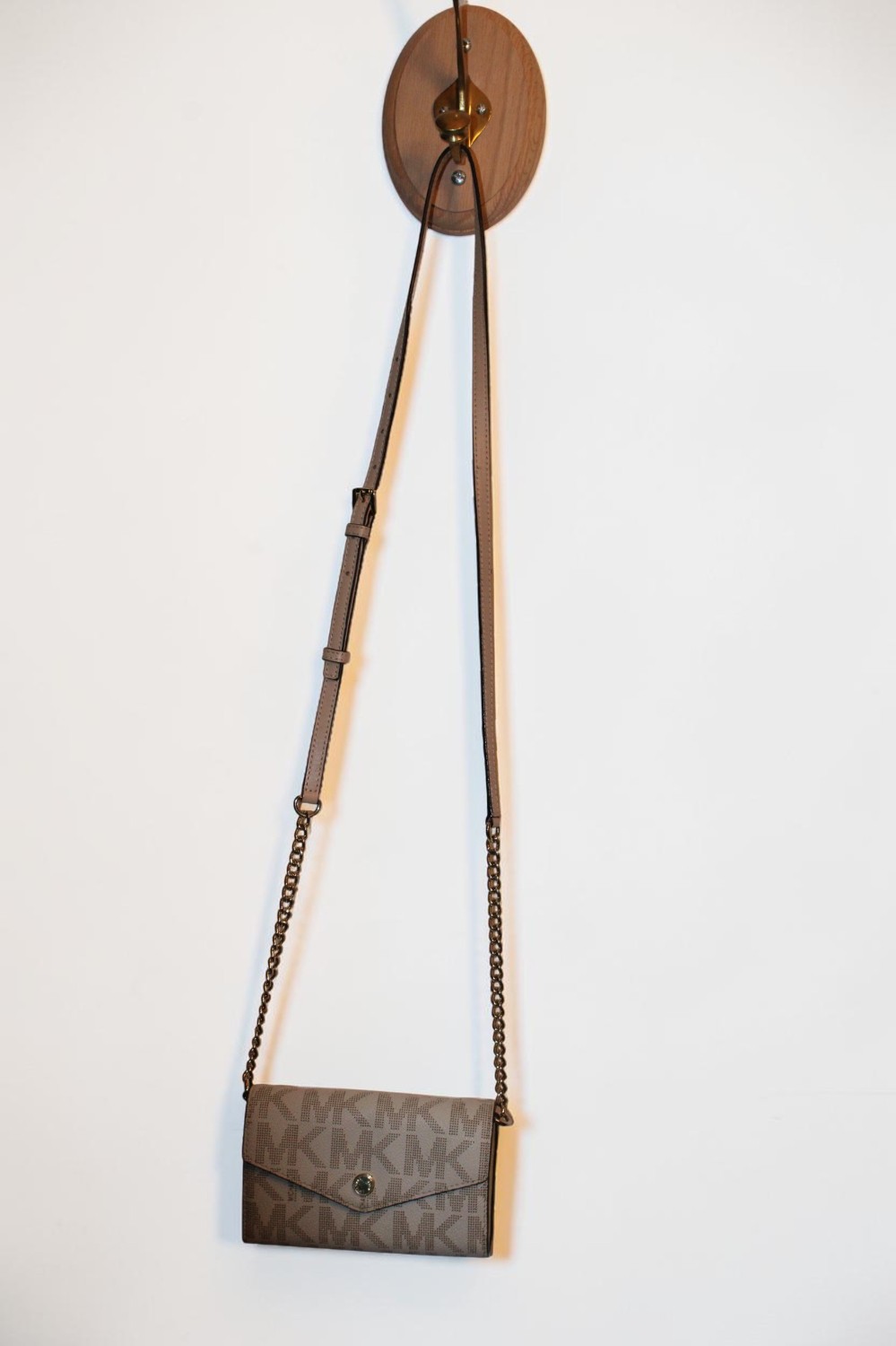 Michael Kors Small Logo Envelope Crossbody Cream bag