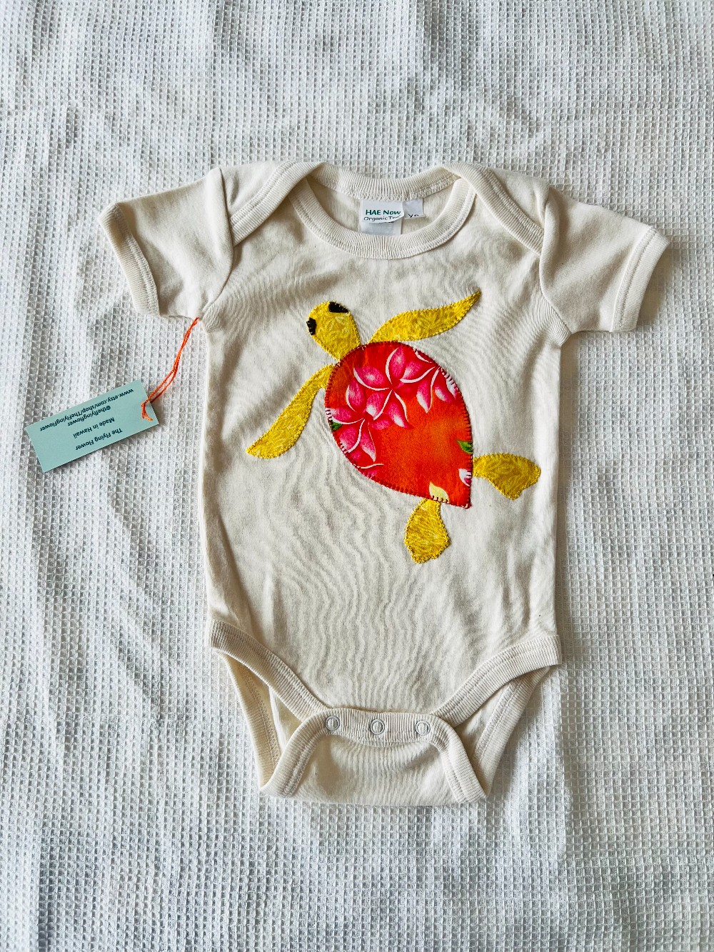 Newborn - Honu Onesie (Cream)
