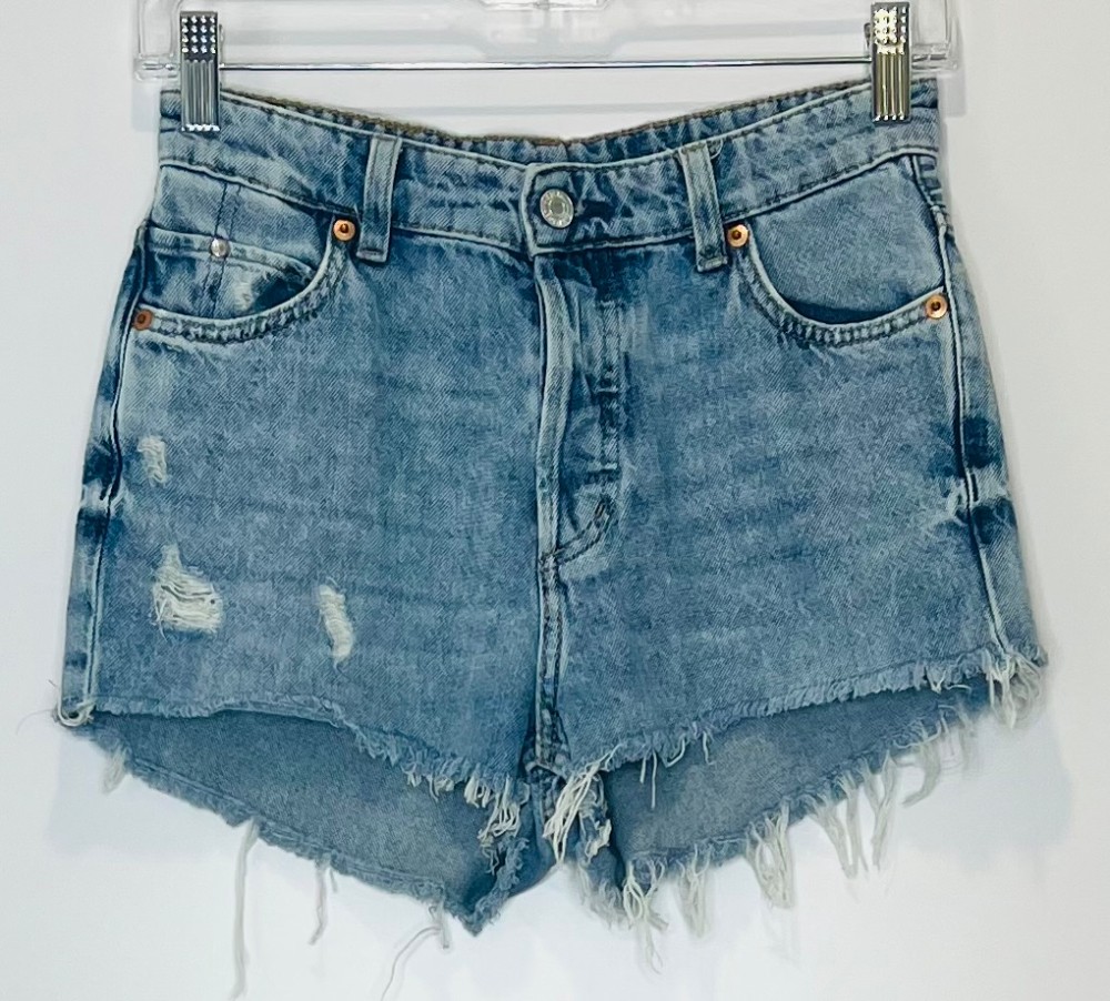 Short H&M (XXS/0) jeans bleu (effet déchiré)