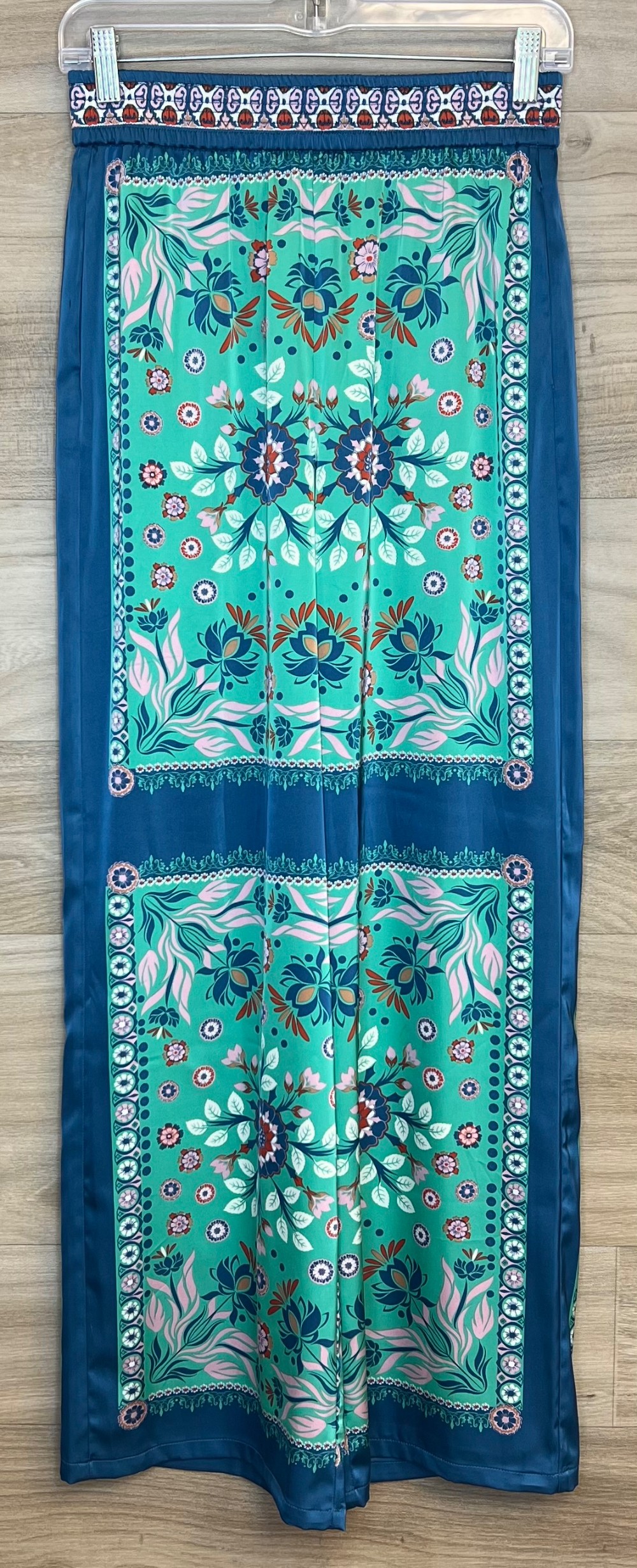 Pantalon Maison d'Amelie (XS/4) Bleu, Turquoise, Rose (Satiné)