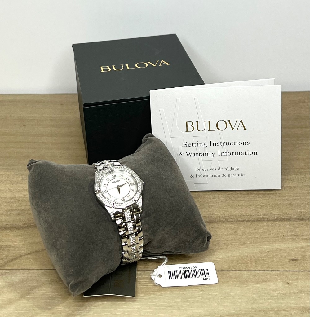 Montre Bulova Modèle Crystal 96L116