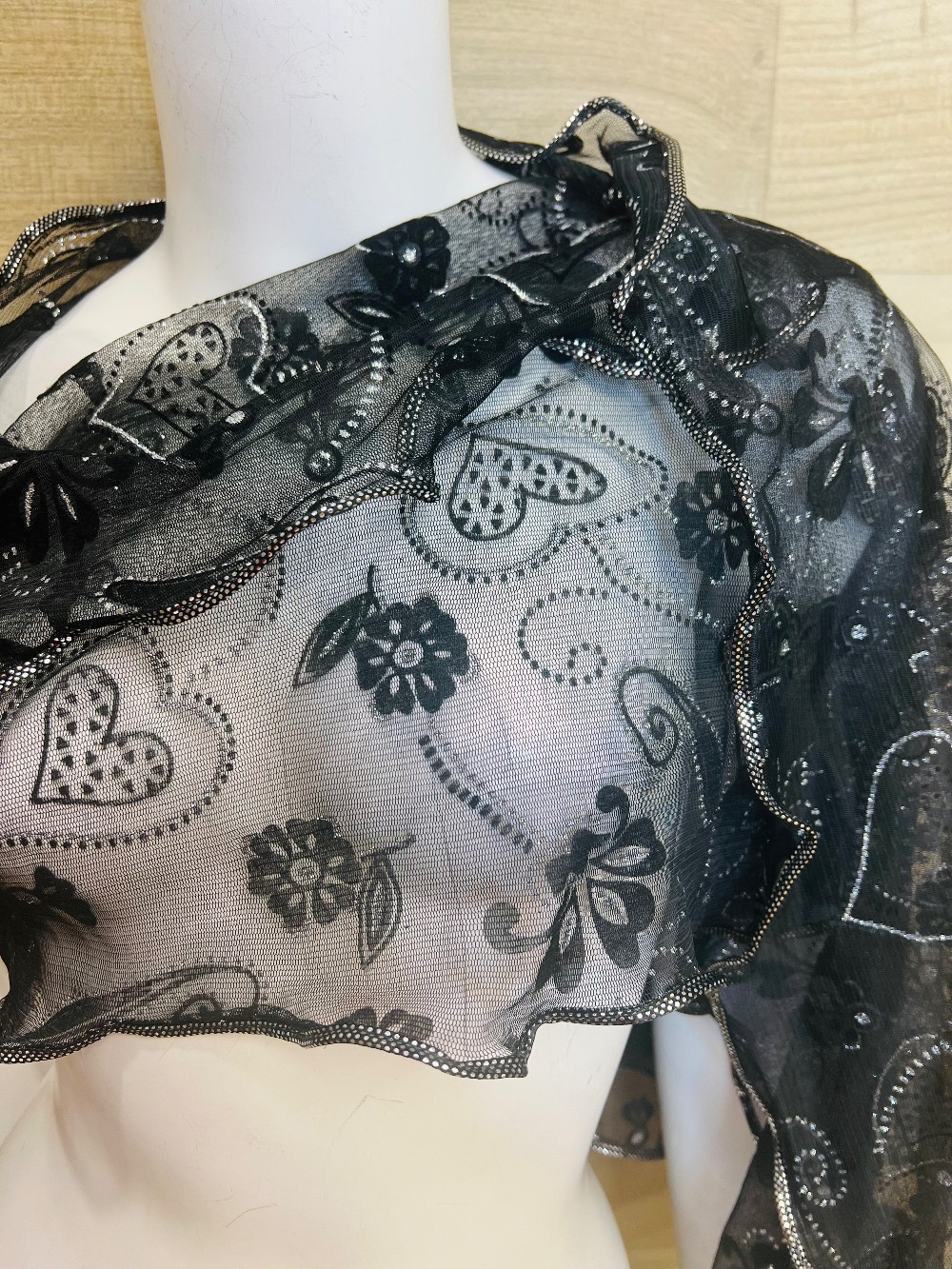 Écharpe GRENIER coeurs et fleurs noir et argent