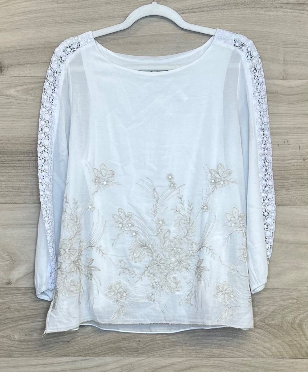 Chandail Monari (S/M) blanc avec broderies beiges
