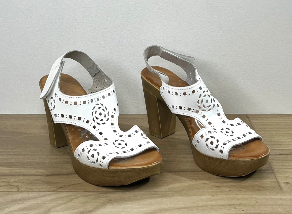 Sandales Alberto (37/6.5) blanches