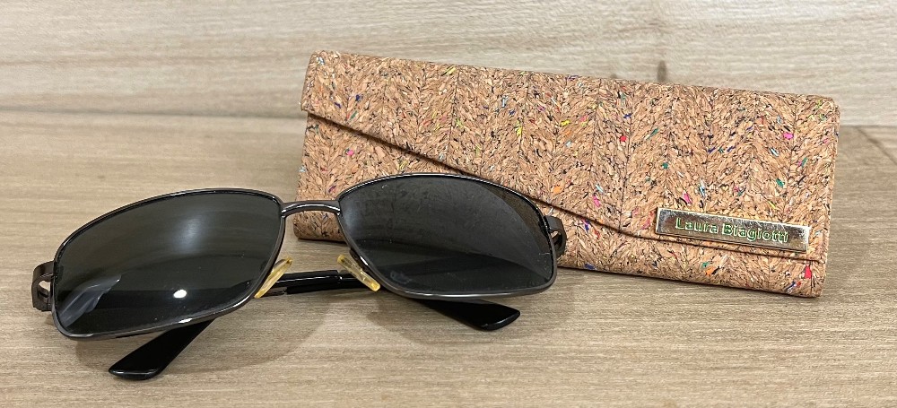 Lunette Soleil Laura Biagiotti Noire et Grise