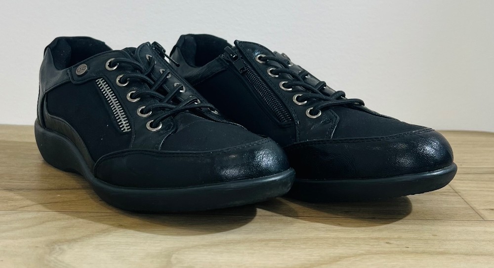 Chaussures Ultime Confort (37/6.5) noires