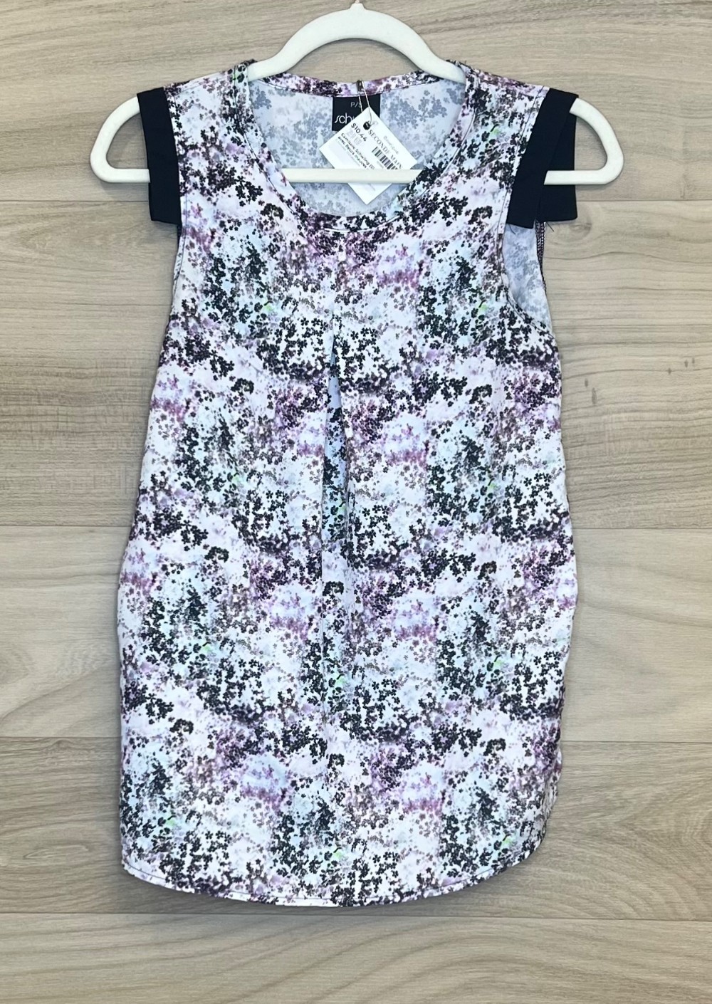 Camisole Schwiing (S) blanche avec fleurs mauves et noires