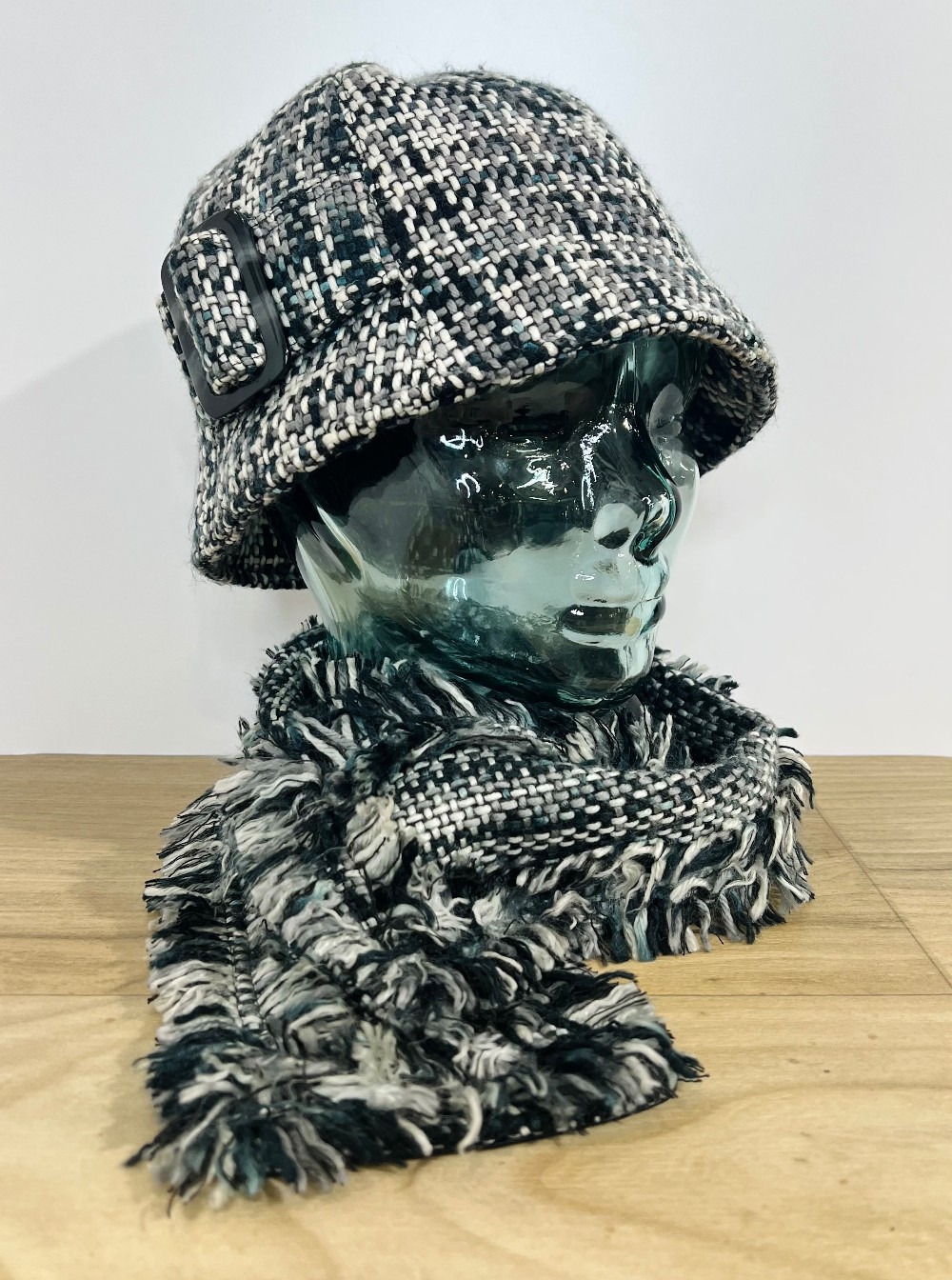 Chapeau et foulard (2mcx) FLAG tweed gris et bleu