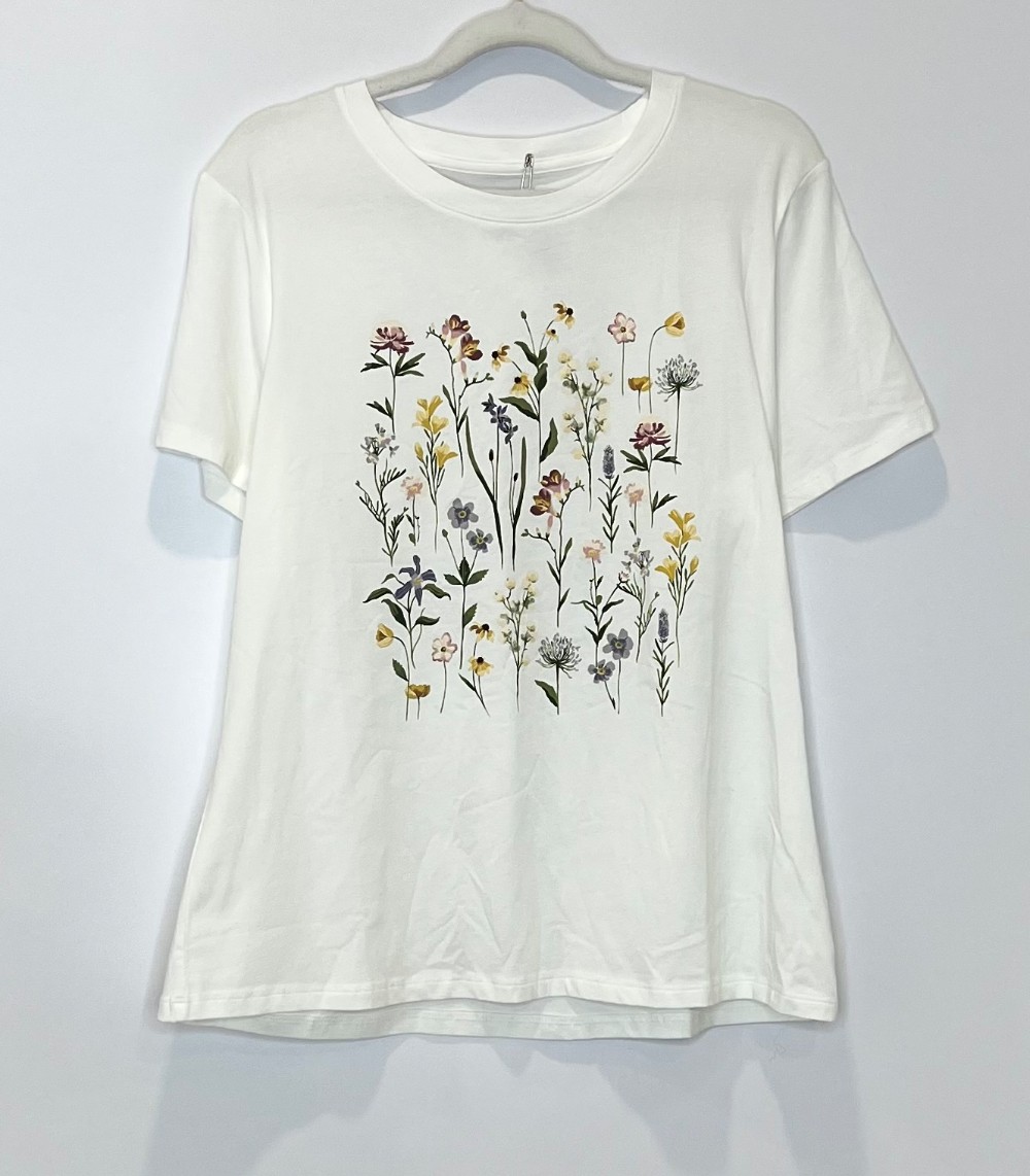 Tshirt Reitmans (L) blanc avec fleurs