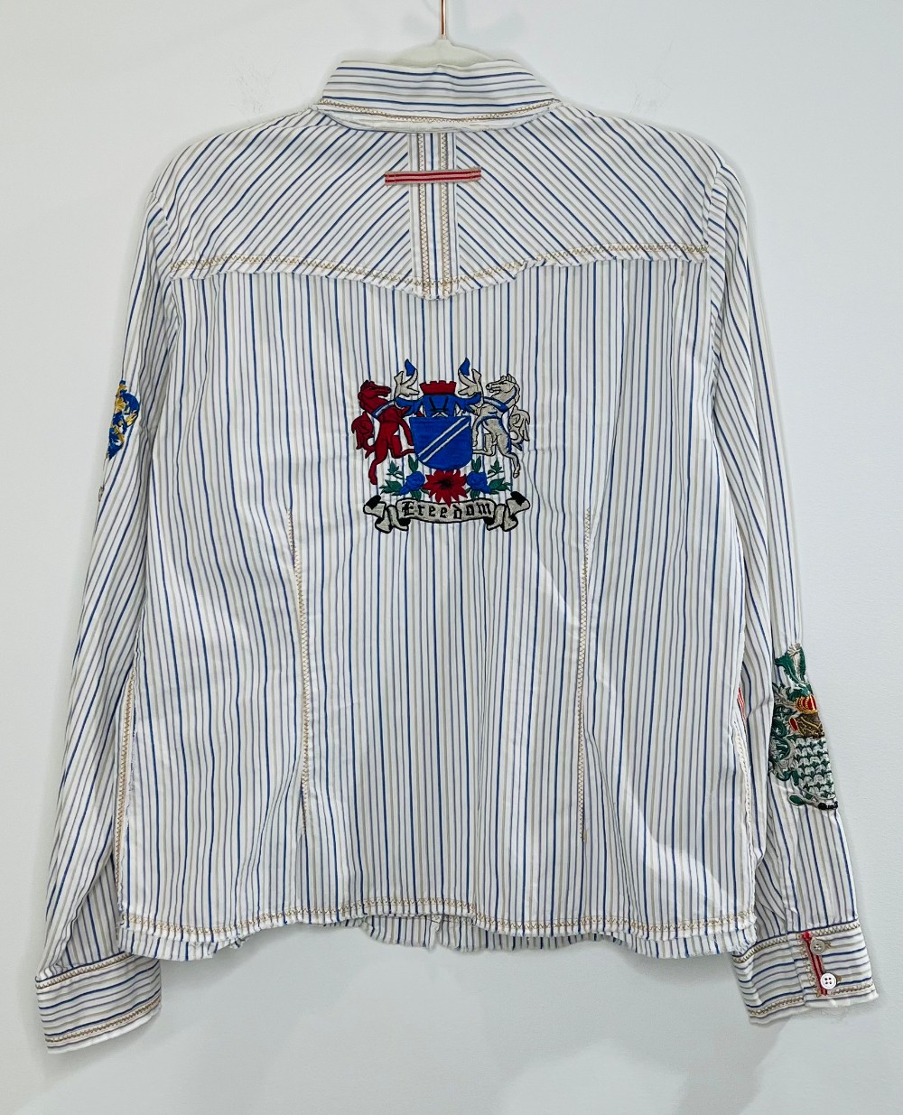 Blouse Nadine H (M) blanc rayé avec broderies (vintage)