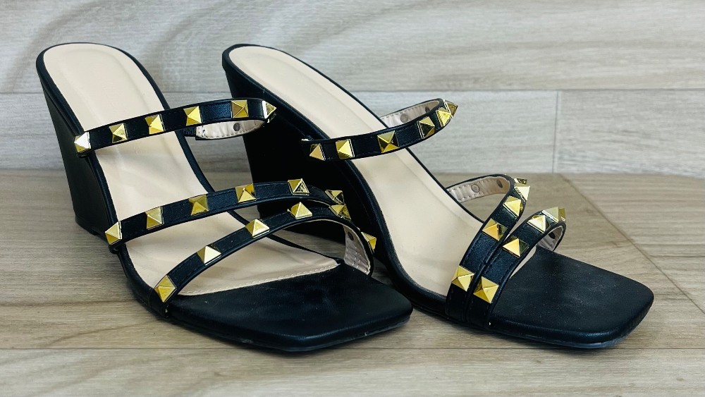 Escarpins Wild Diva (8.5) Noir Et Doré