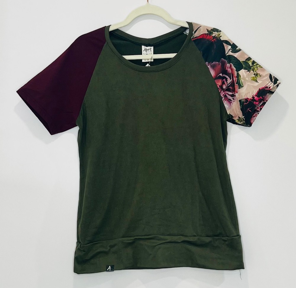 Tshirt APRT Création (M) vert et fleurs
