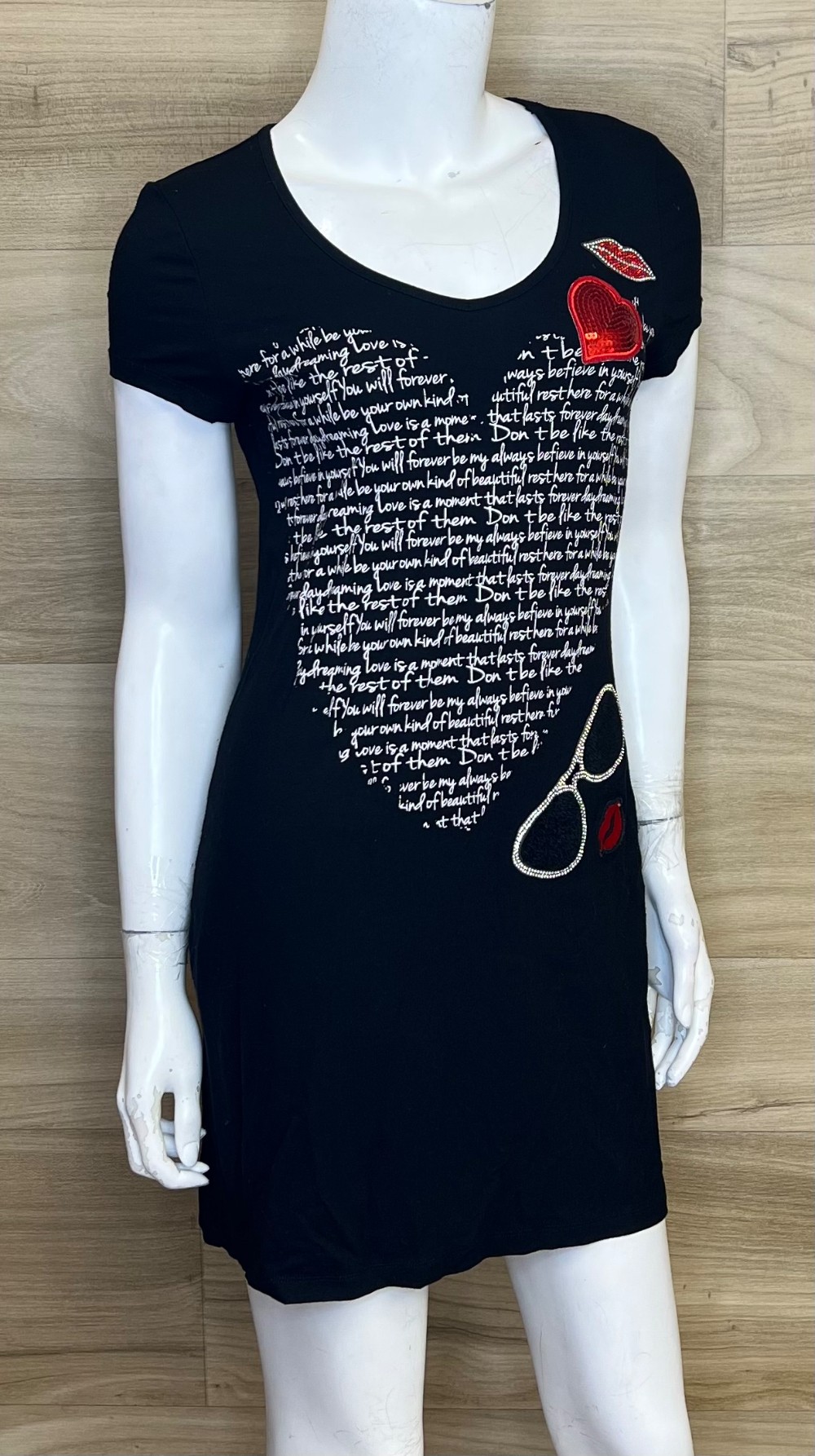 Robe Tricotto (XS) Noire (Coeur Et Levres Rouges)