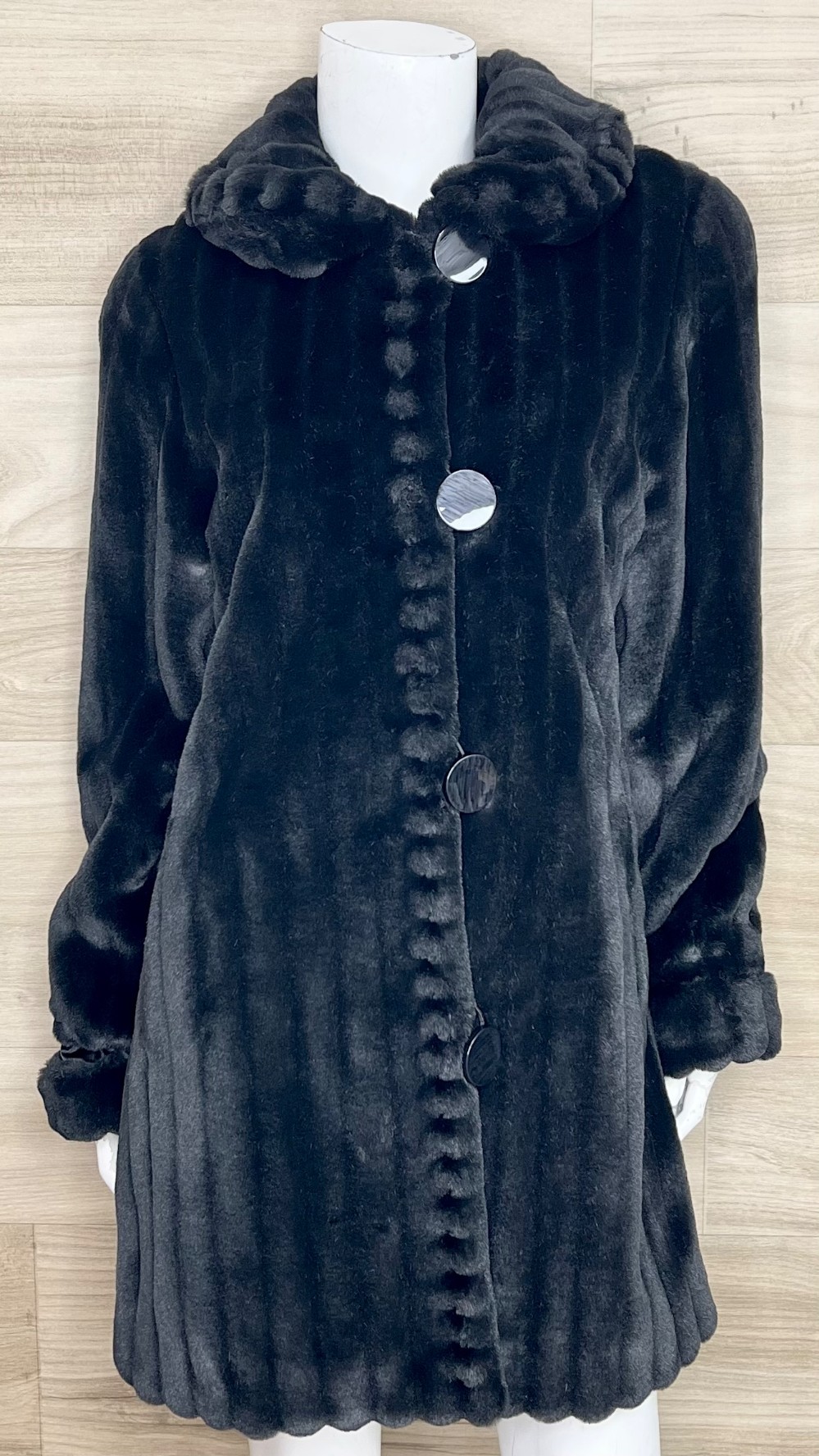 Manteau Tradition (S) noire (fausse fourrure)