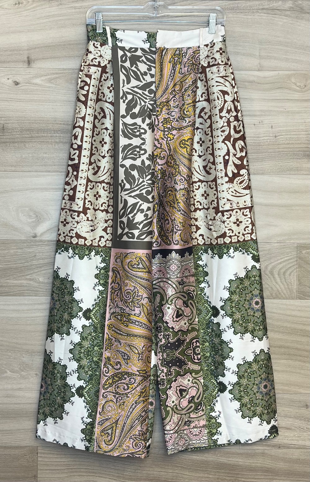 Pantalon Zara (M/10) beige brun et vert (ample)