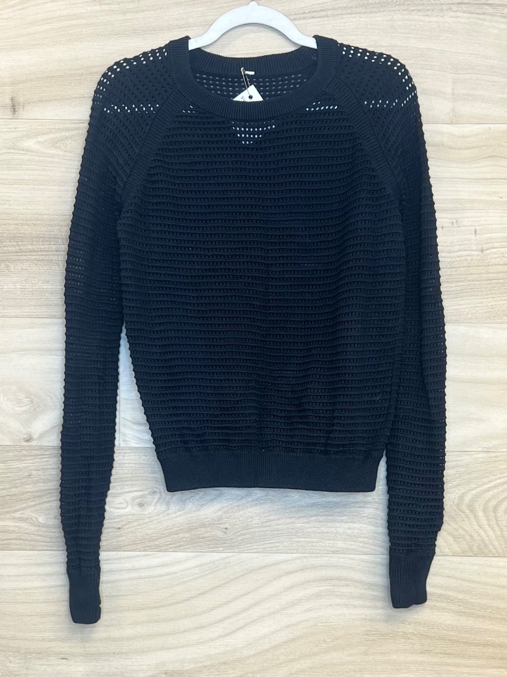 Chandail Lululemon (XS) noir (ajouré)