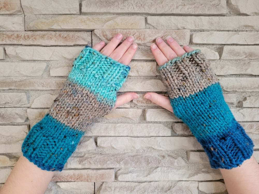 W - Cappuccino Tweed Bulky Mittens