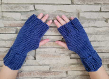 W - Blue Mittens