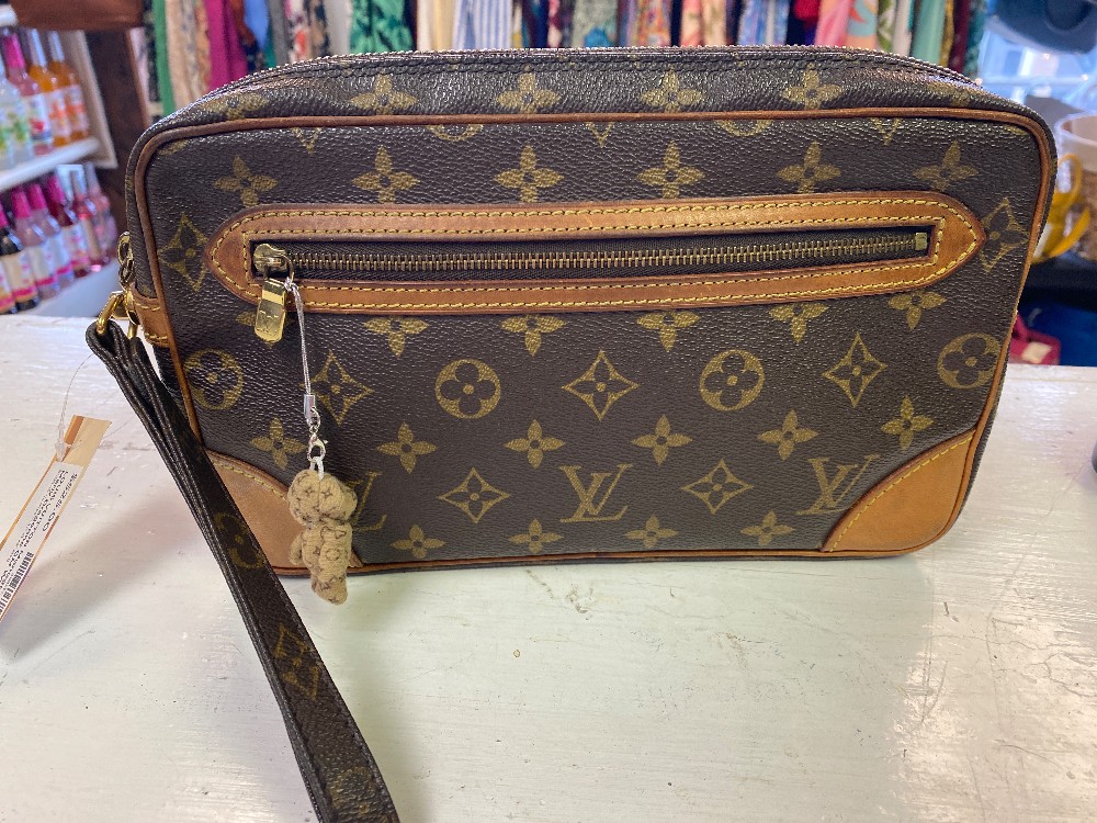 LOUIS VUITTON Monogram Marly Dragonne GM Wristlet