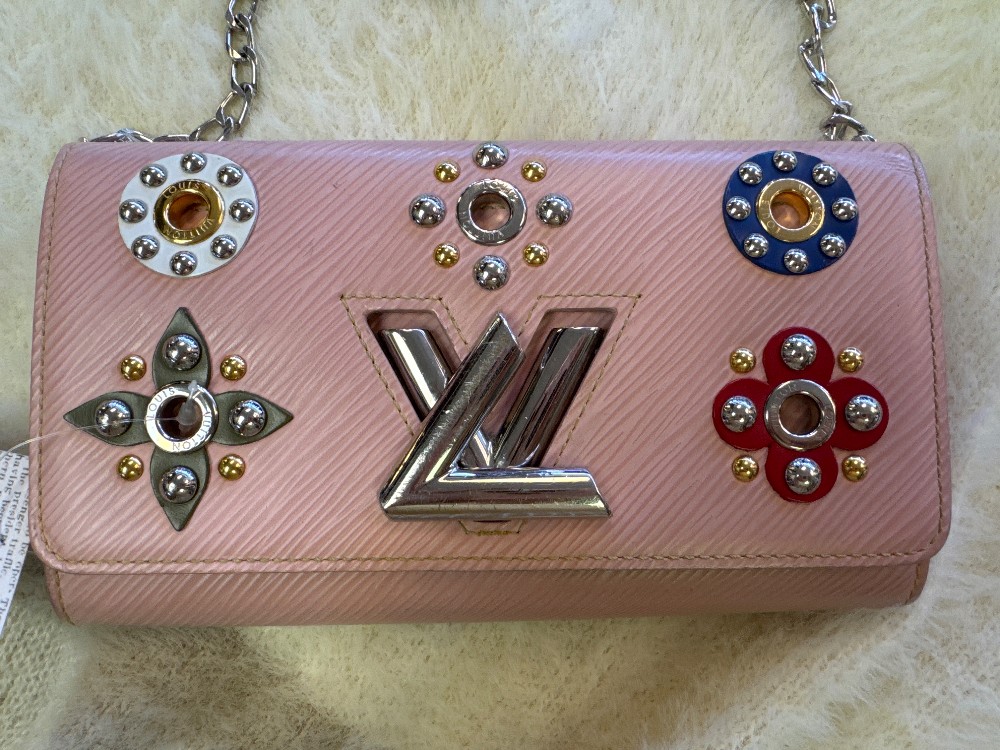 LOUIS VUITTON Epi Pink Floral Twist Wallet