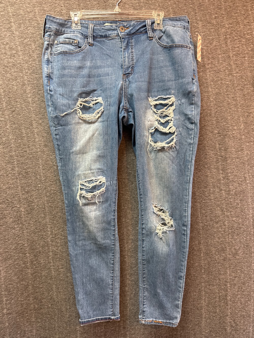 !IT. Med. Blue Destructed Skinny Jeans